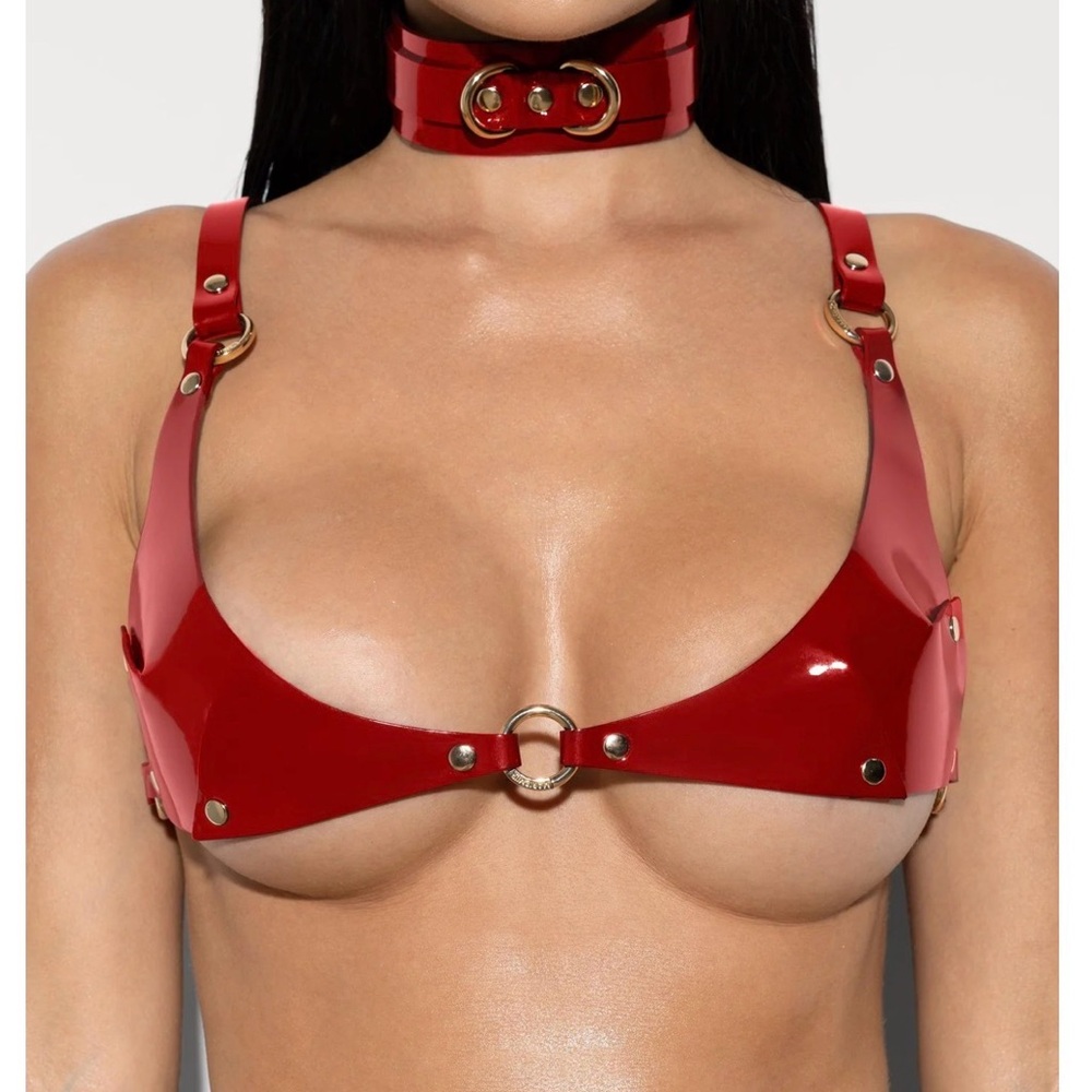 Red laquer Leather Harness Bra mariemur